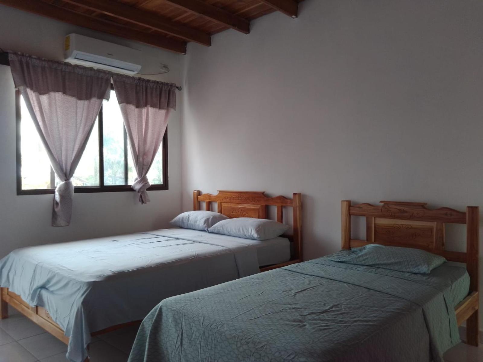 Oceans Hostal Санта-Каталина Экстерьер фото