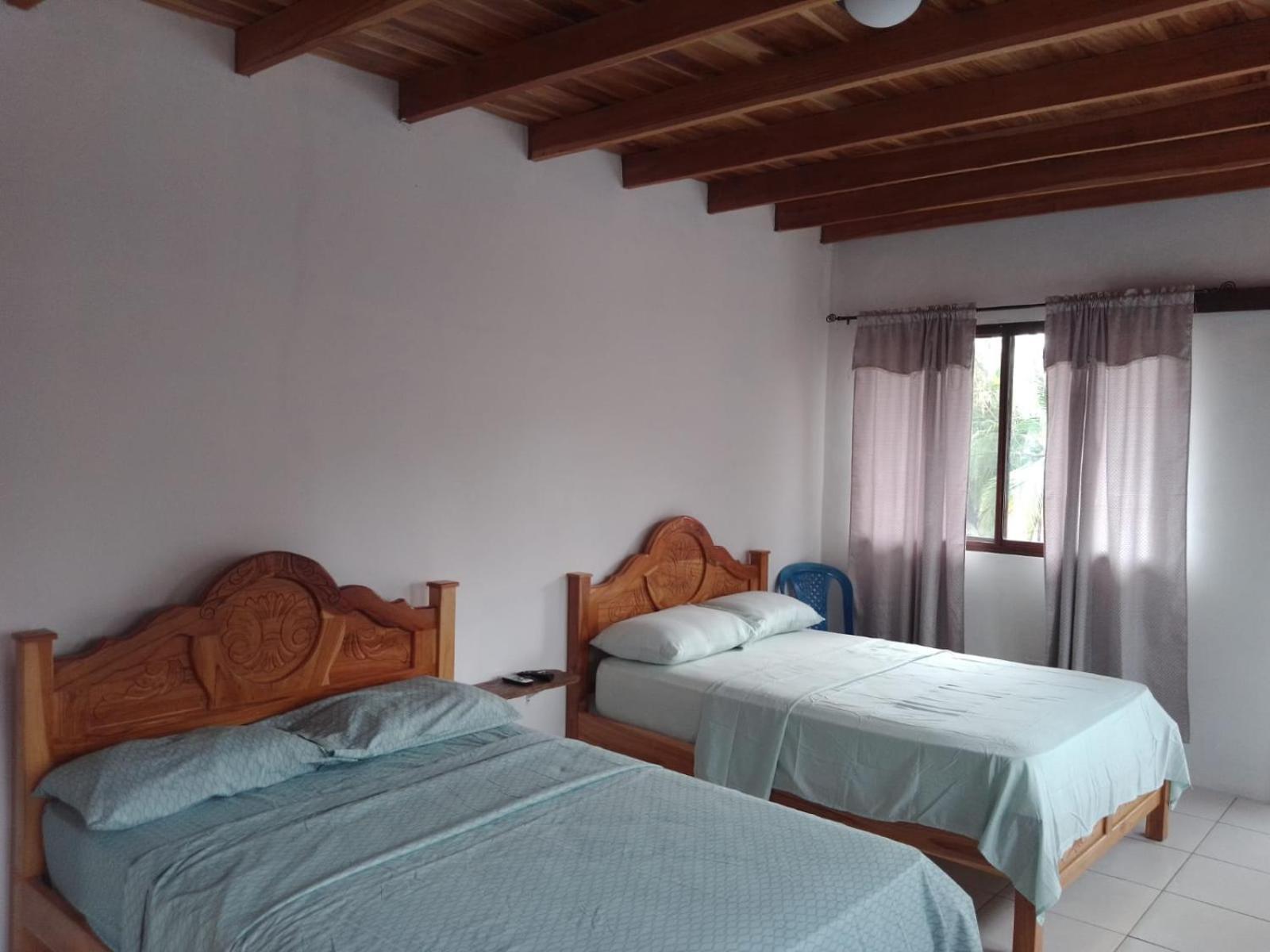 Oceans Hostal Санта-Каталина Экстерьер фото